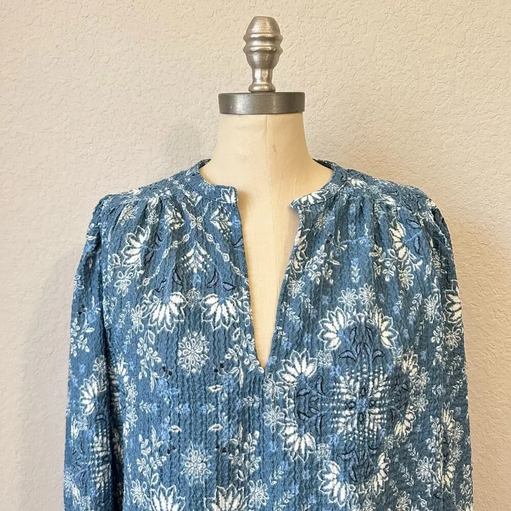 LOFT Blouse Blue Floral Crinkle Knit Split Neck Puff Sleeve Boho NWT
